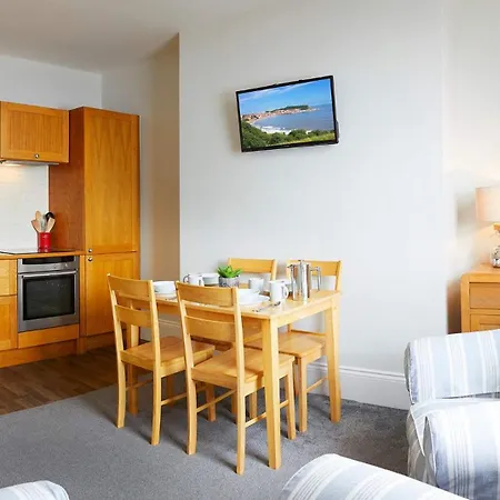 Apartman 18, The Moorings - Right On The Front - Beautifully Furnished - Light Bright And Airy Filey